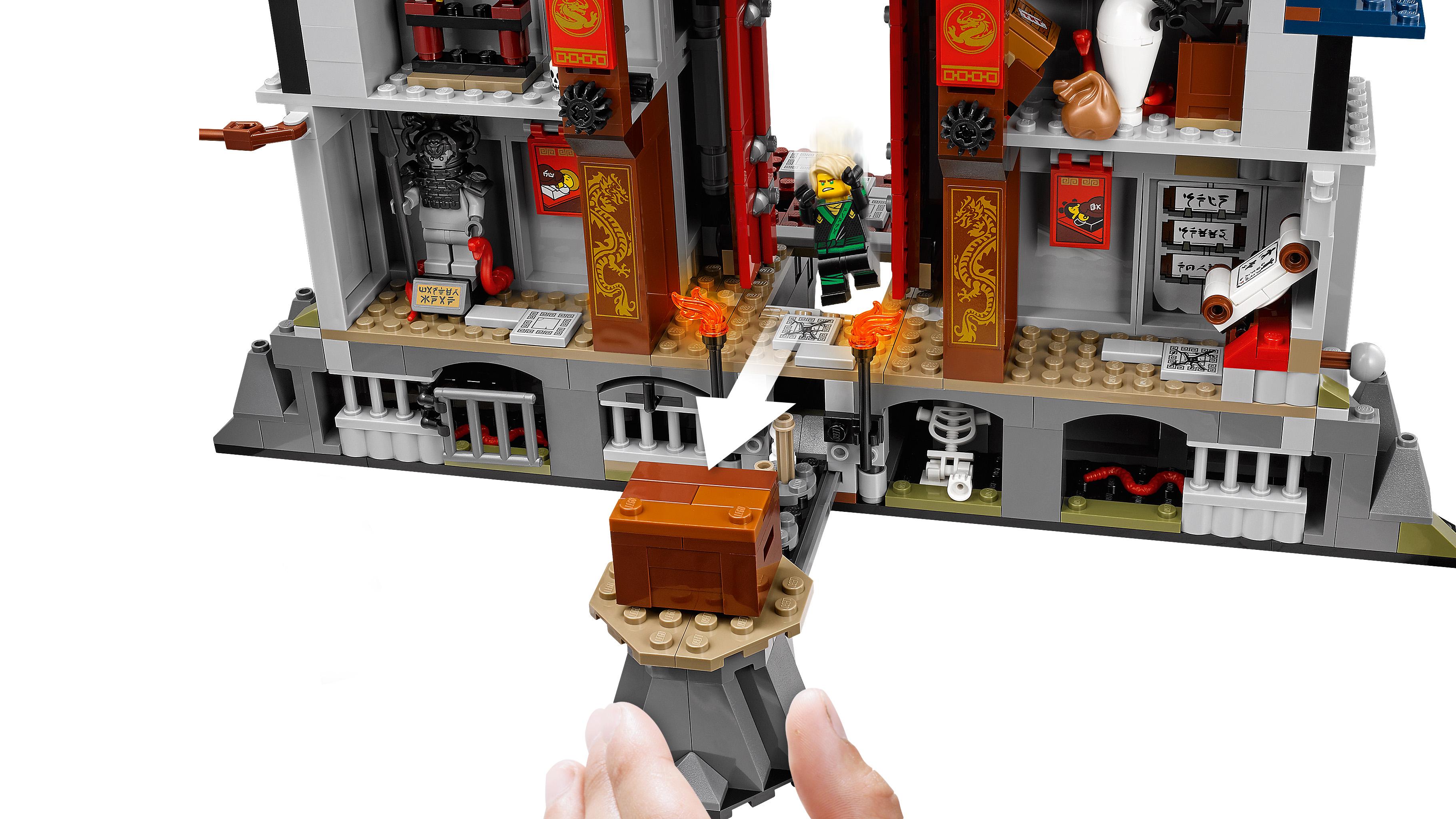 LEGO Ninjago Movie 70617 Temple of The Ultimate Weapon Toy: Amazon.co ...
