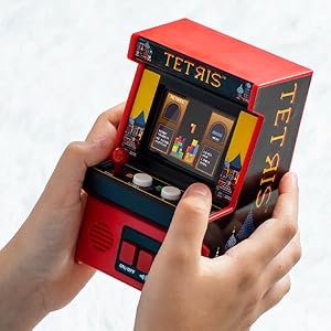 A Red Retro Classic Games Children's新品 Retro Handheld Game Console for Kids, Mini Portable Arcade