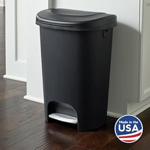 rubbermaid 13 gallon step on black home kitchen bathroom garbage