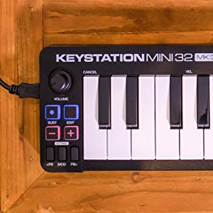 Amazon | M-Audio USB MIDIキーボード 32鍵 Ableton Live Lite