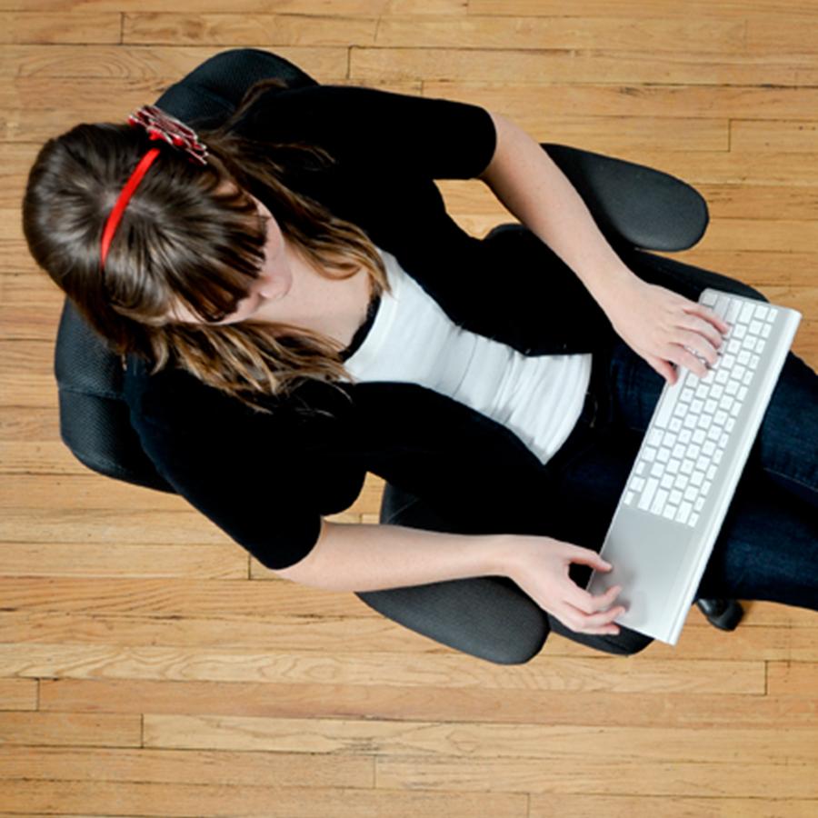 MeshWe BLUAW221 Bluefin Connects Magic Trackpad to Apple