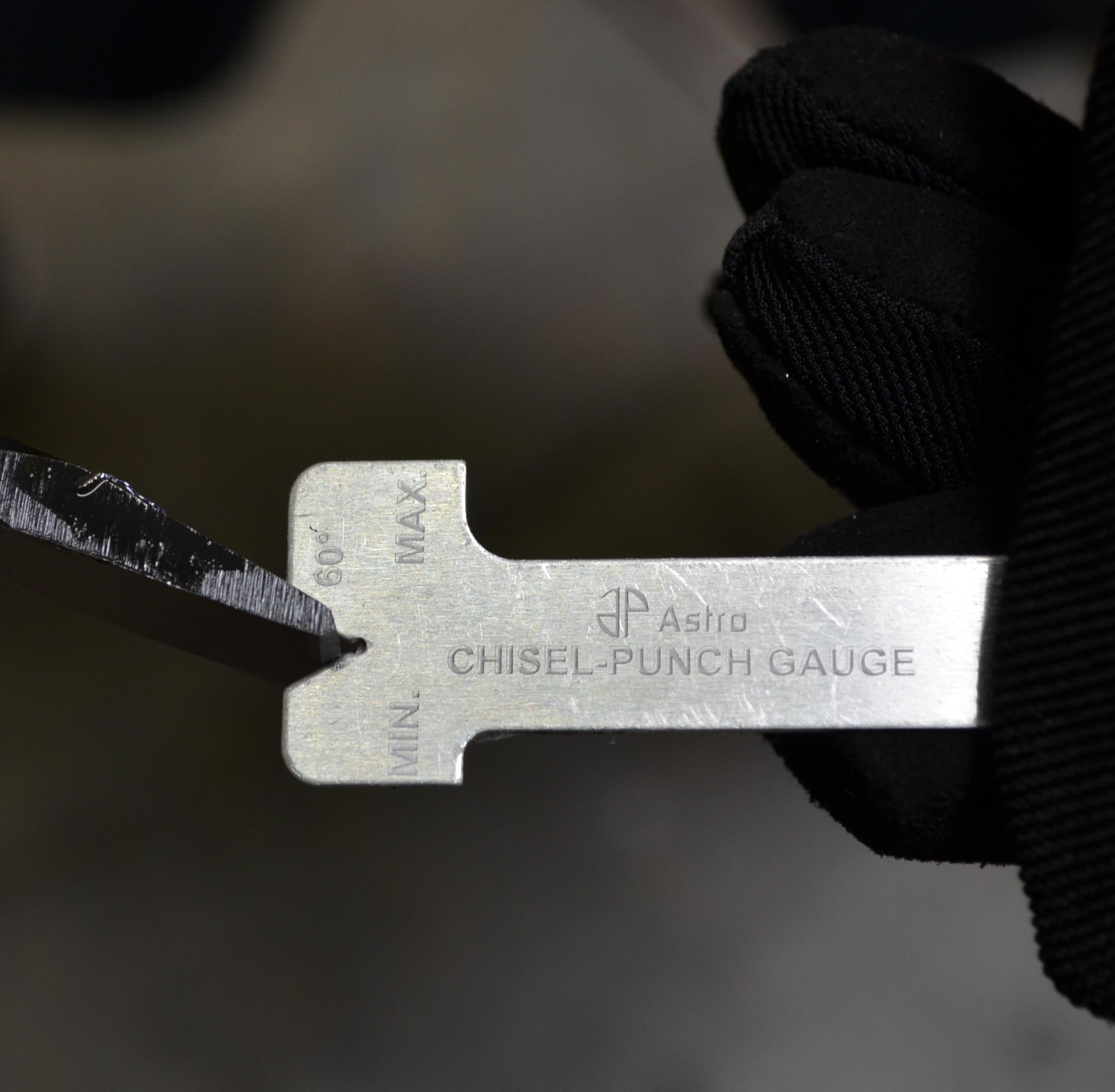 Astro 1600 16Piece Punch and Chisel Set Home Improvement