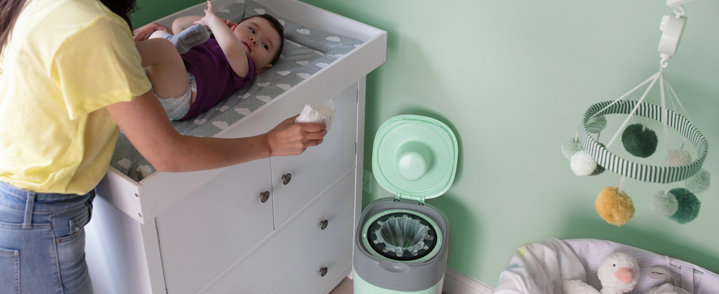 Tommee Tippee Twist and Click Advanced Nappy Bin Starter Set, Eco