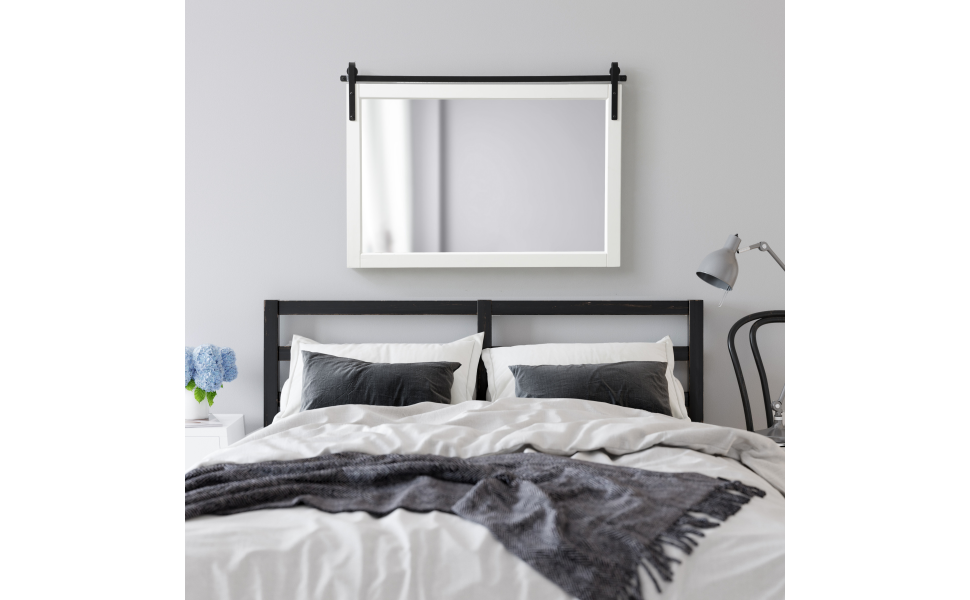 Kate and Laurel Skylan Modern Farmhouse Decorative Wood