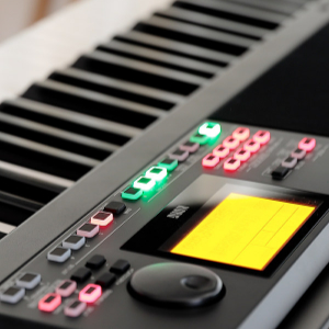 Amazon | KORG XE20 デジタル・アンサンブル・ピアノ 88鍵盤