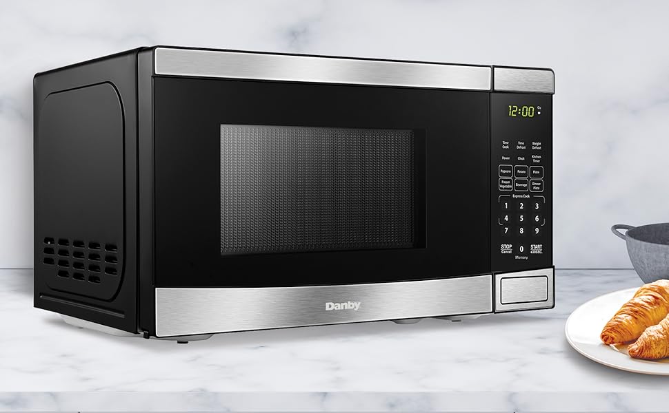 Danby DBMW0721BBS 700 Watts 0.7 Cu.Ft. Countertop Microwave with Push