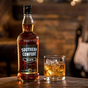Southern Comfort Black Whisky 1 X 0 7 L Amazon De Bier Wein