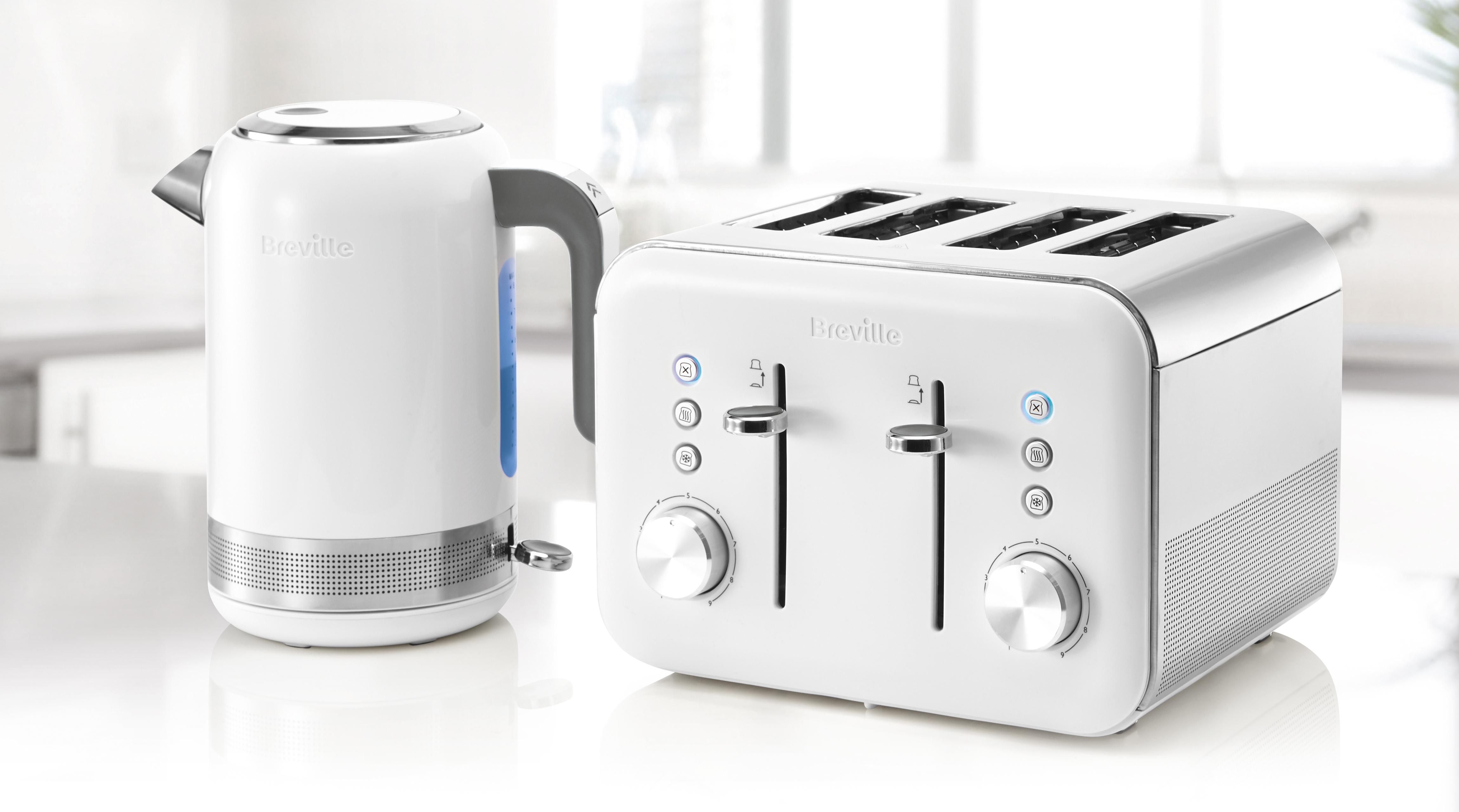 Breville VKJ946 High Gloss Electric Kettle, 3 KW Fast Boil, 1.7 Litres