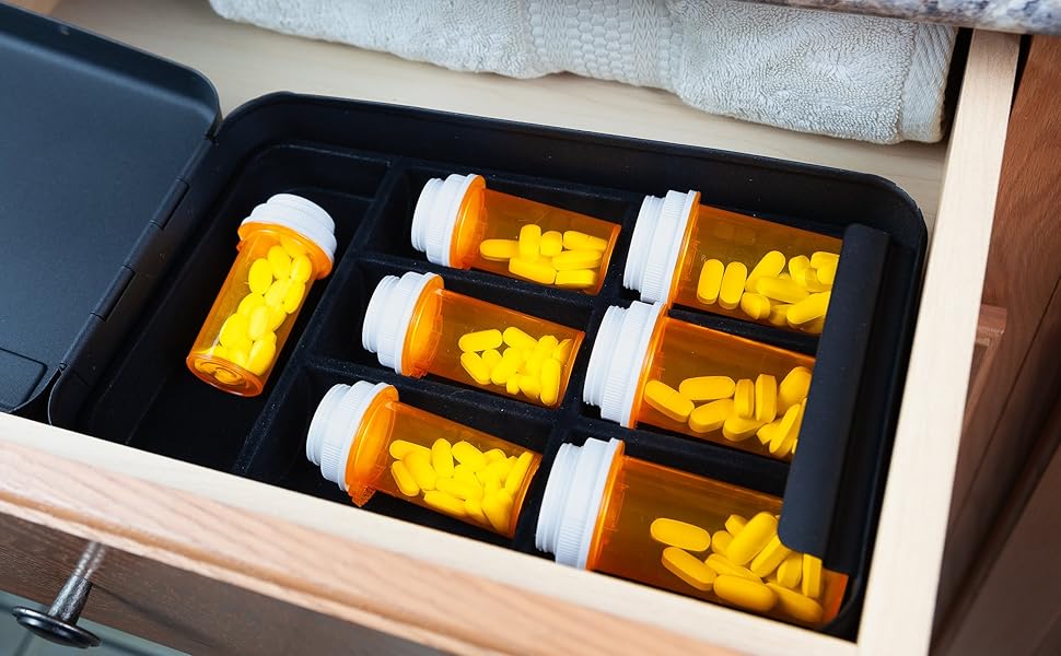 薬局ロッカー Amazon.com: Damero Locking Pill Bottle Organizer with Inner