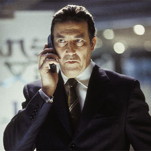 Cirian Hinds as Jonathan Reiss