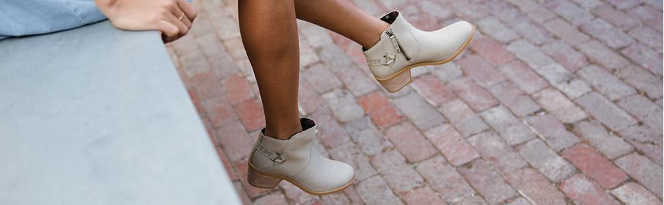 teva foxy ankle boot