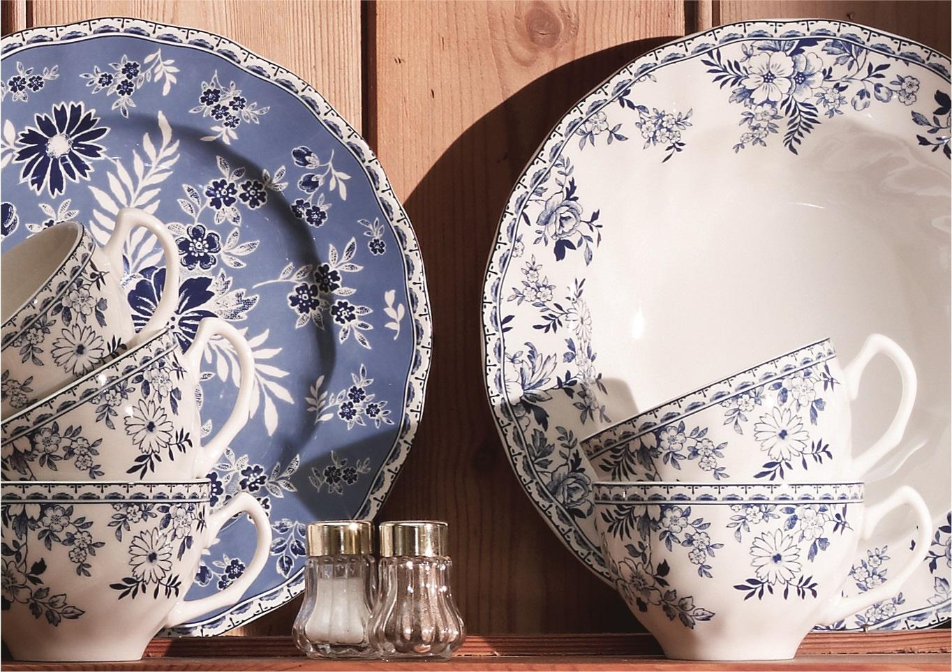 Johnson Brothers Devon Cottage 20 Piece Place Set, Multicolored Amazon