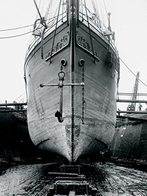 The bow of Endurance is prepped at Millwall Docks.