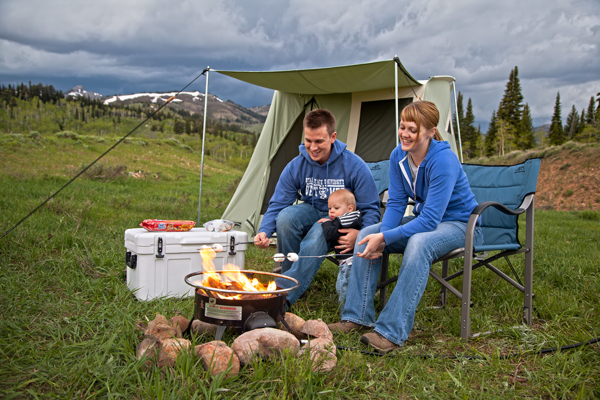 Camp Chef Redwood Portable Propane Fire Pit with 4 Roasting