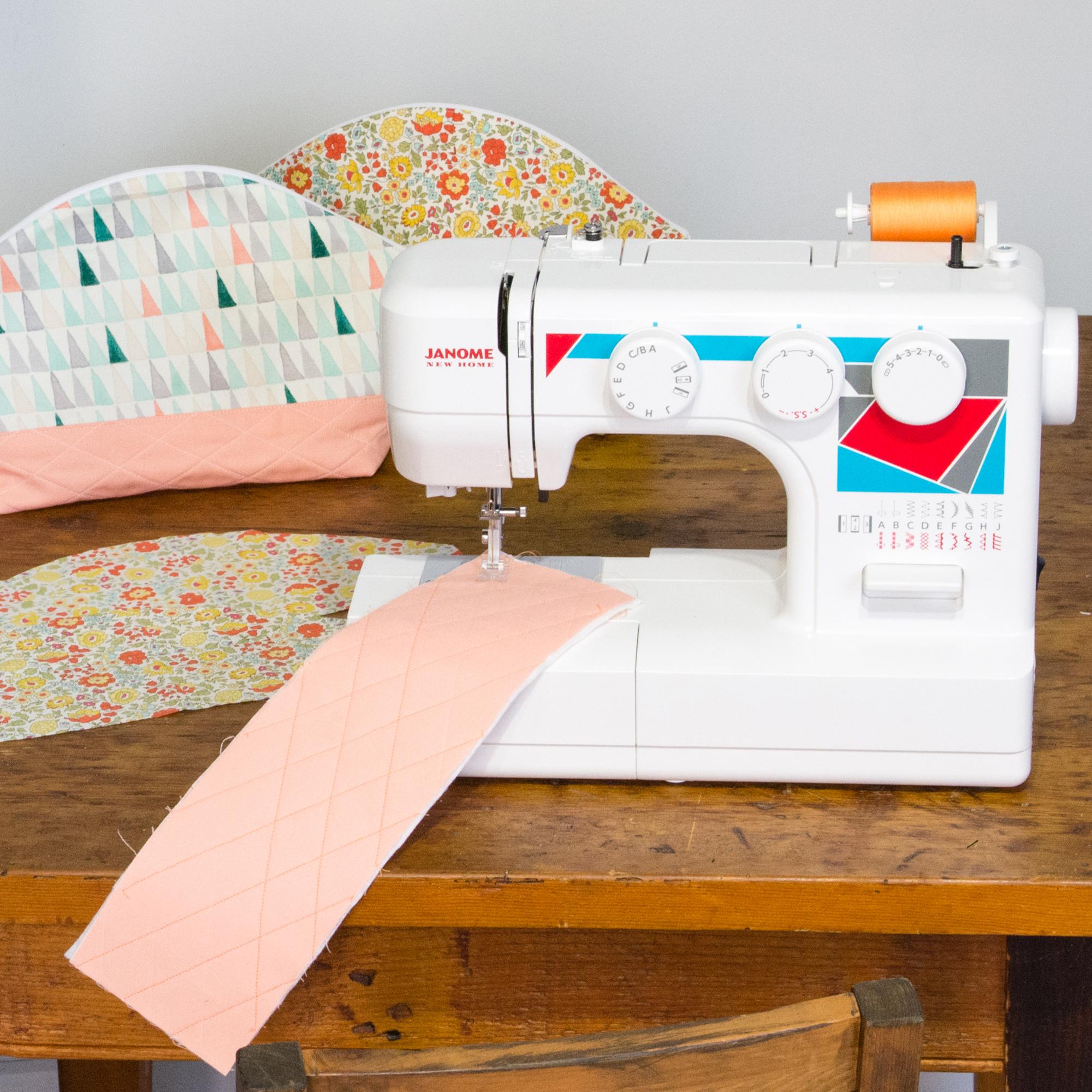 Janome MOD19 EasytoUse Sewing Machine with 19 Stitches