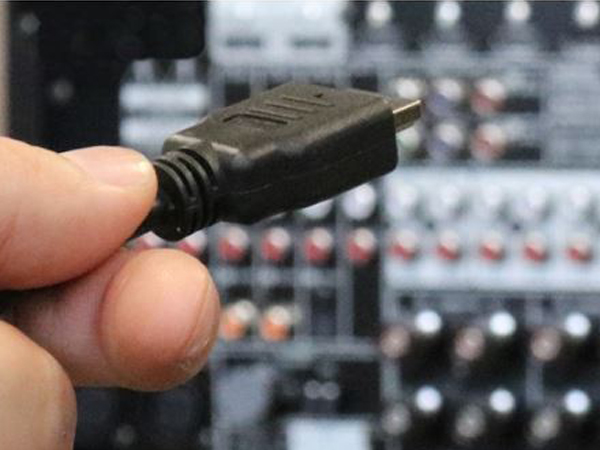 HDMI