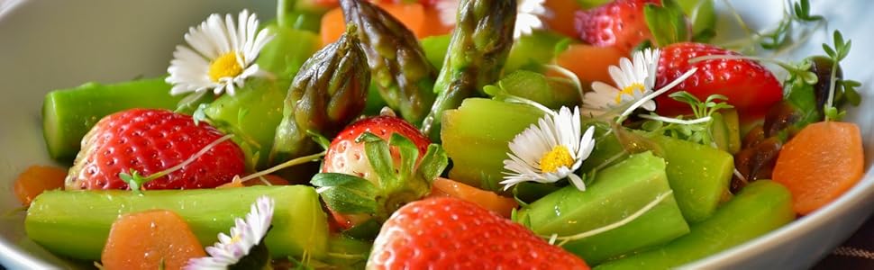 artichaut et fruits dans une assiette composée de fruits