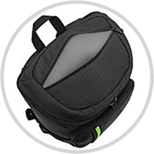 Insulated zipper pocket on the lid