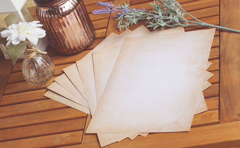 Lot de 100 feuilles de papier à lettre vintage clair au format A4