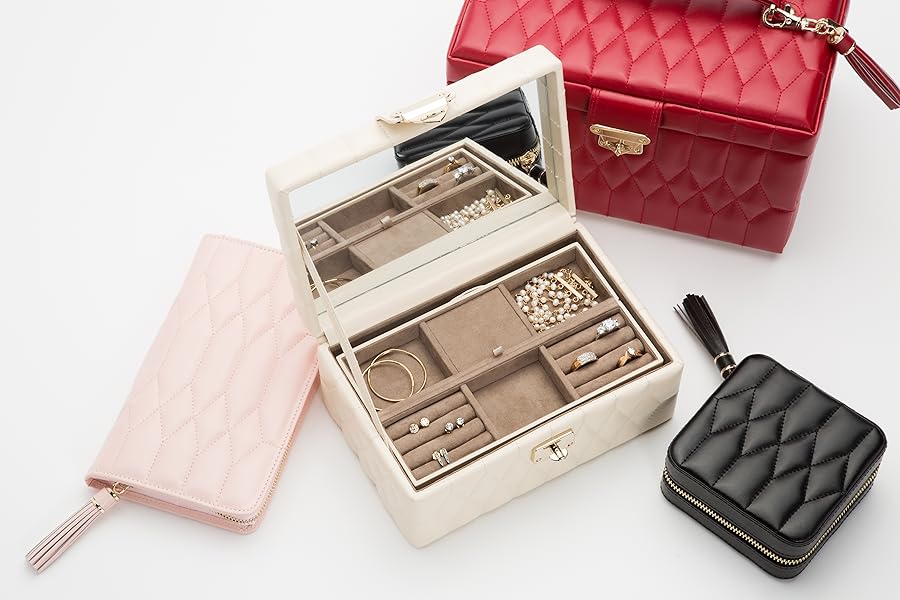 【国内正規品】WOLF Caroline レザージュエリーポーチ(アイボリー)① Amazon｜【国内正規品】WOLF Caroline Zip Case ジュエリー