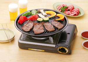 アウトドアにケース付イワタニ　Iwatani CB-ECO-NC ガスコンロ Amazon.co.jp: イワタニ カセットフーECO ケース付き CB-ECO-NC