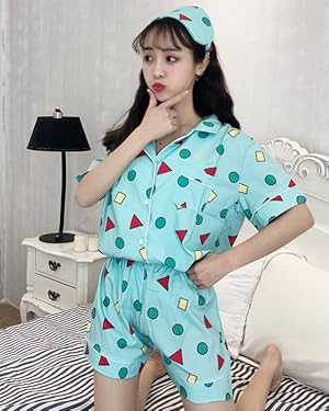 クレヨン柄イエローパジャマセット クレヨンしんちゃん パジャマ総柄 Tシャツ(サックス) Lサイズ
