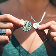 Golf ball markers for women