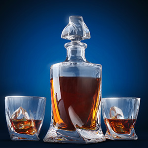 balanced lead free crystal liquor decanter bottle set, bourbon scotch decanter and 4 glasses set