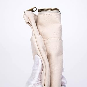 straw wristlet pruse