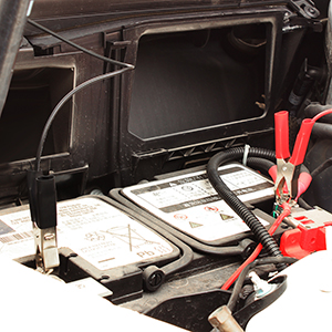 Couple battery terminals with positive and negative terminals