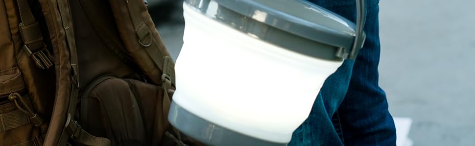 collapsible bucket with removable work flashlight