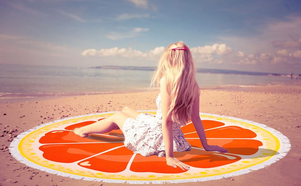 FLY SPRAY Round Beach Towel Oversized Thick Blanket Tassels