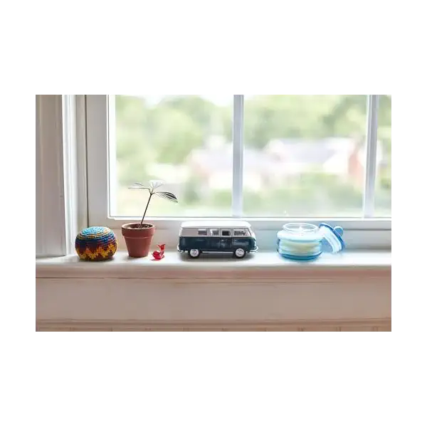 Pepper + Plum Blue Glass Candle with Lid 5