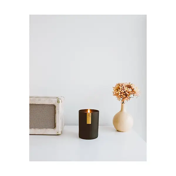 Vetiver/Tonka -  Black Soy Candle , 10.2 oz 7