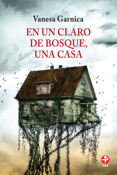 En un claro de bosque, una casa