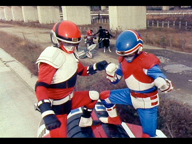 バイクロッサーけん 兄弟拳バイクロッサー VOL.1 | 土屋歩 | ORICON NEWS