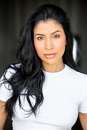 Evelyn Gonzalez: Movies, TV, and Bio