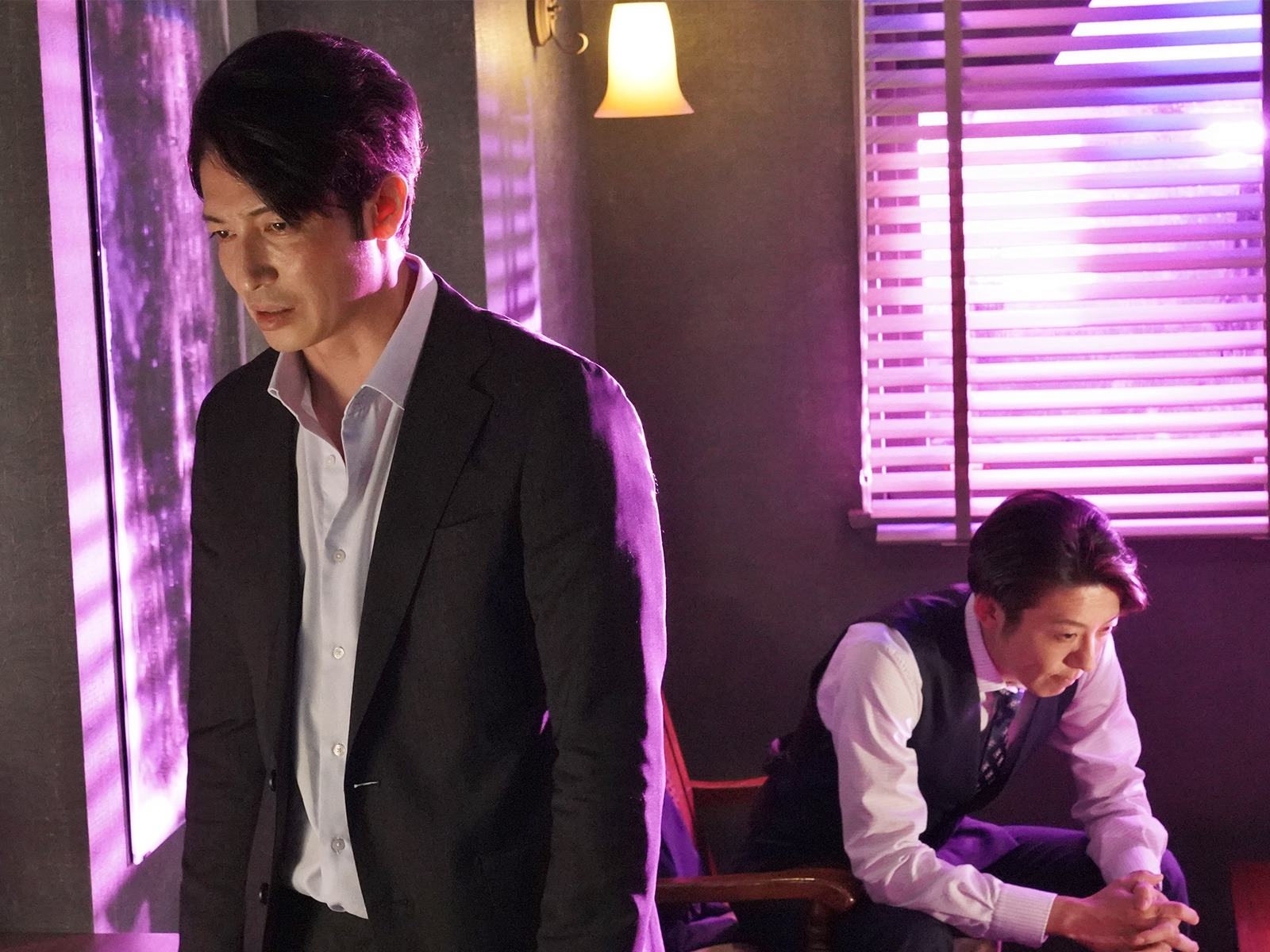 「竜の道 二つの顔の復讐者」 全4巻 レンタルDVD　玉木宏/高橋一生 同世代コンビの玉木宏&高橋一生が双子に！家族の仇に立ち向かう