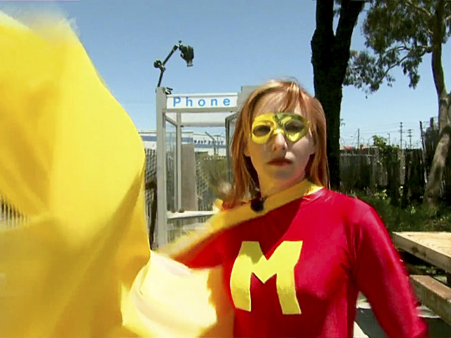 Mythbusters uy egasi yalangoch Mythbusters uy egasi yalangoch