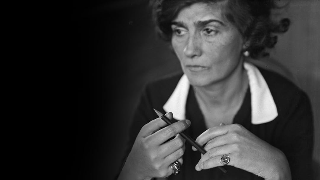 COCO CHANEL : UNBUTTONED