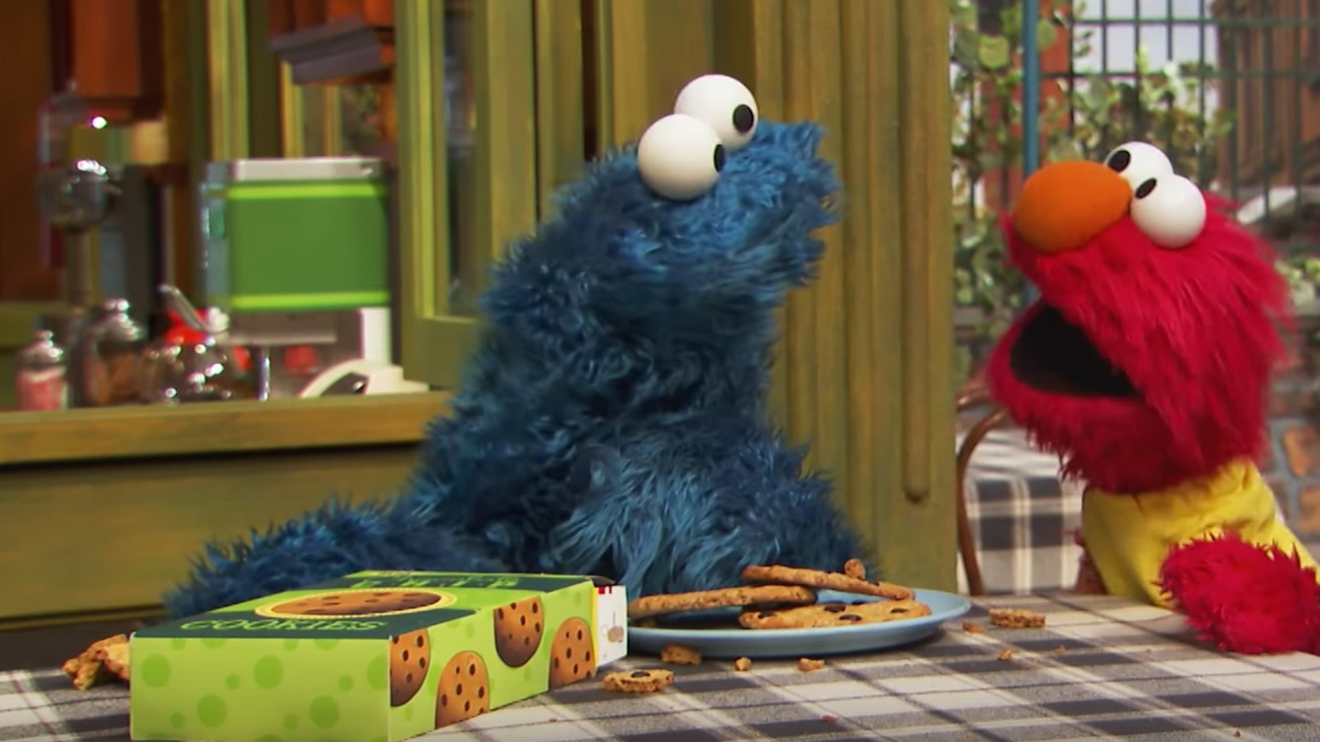 Prime Video: Sesame Street: Elmo and Cookie Monster