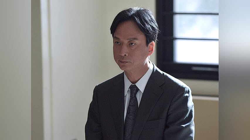 不発弾 ～ブラックマネーを操る男～を観る | Prime Video