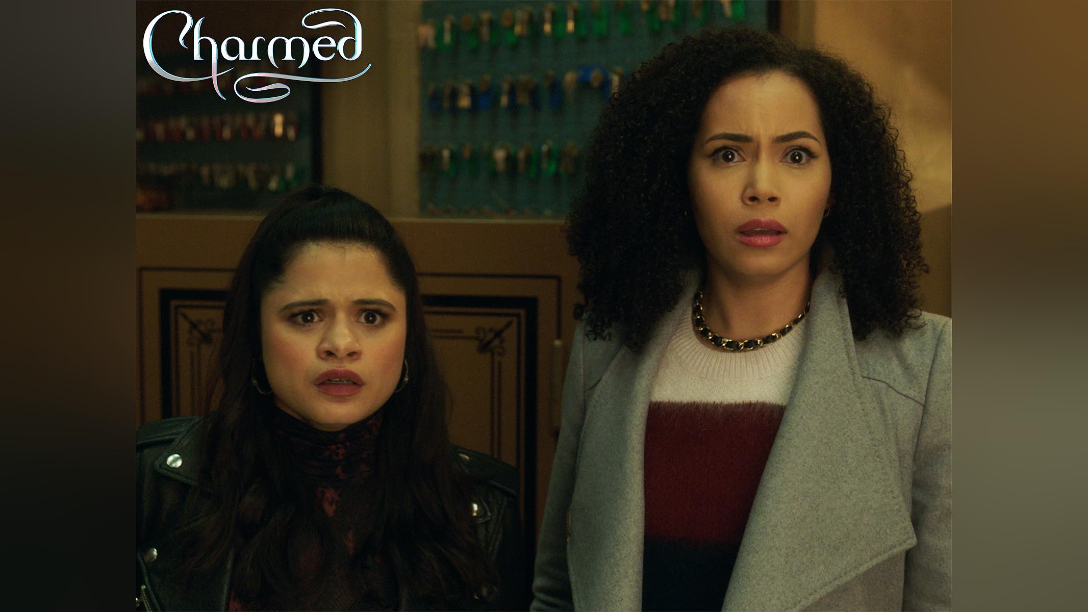 Braziliya plyajlarida yalangoch dumbalar