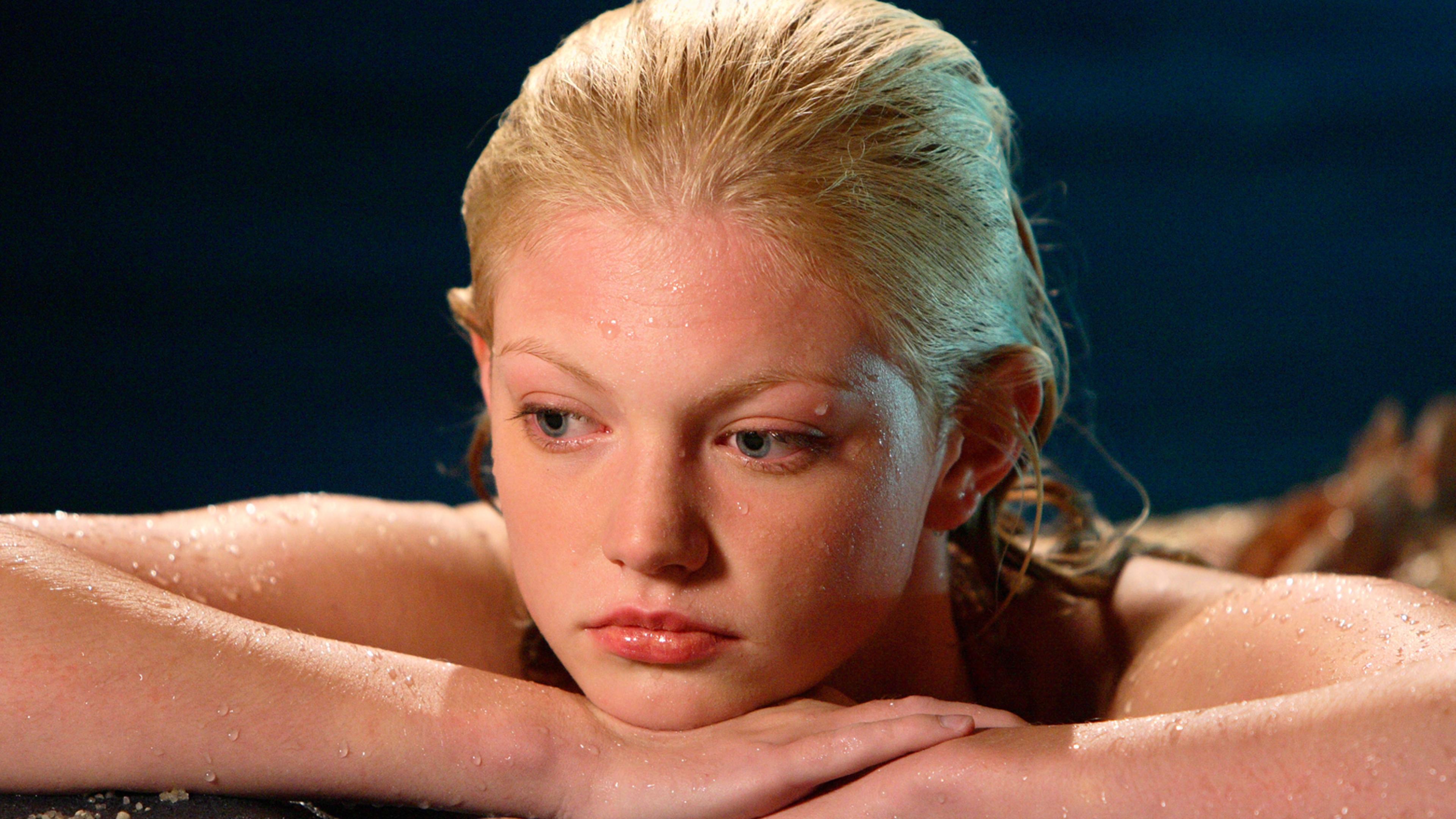 Қарапайым қыздардың жалаңаш суреттері