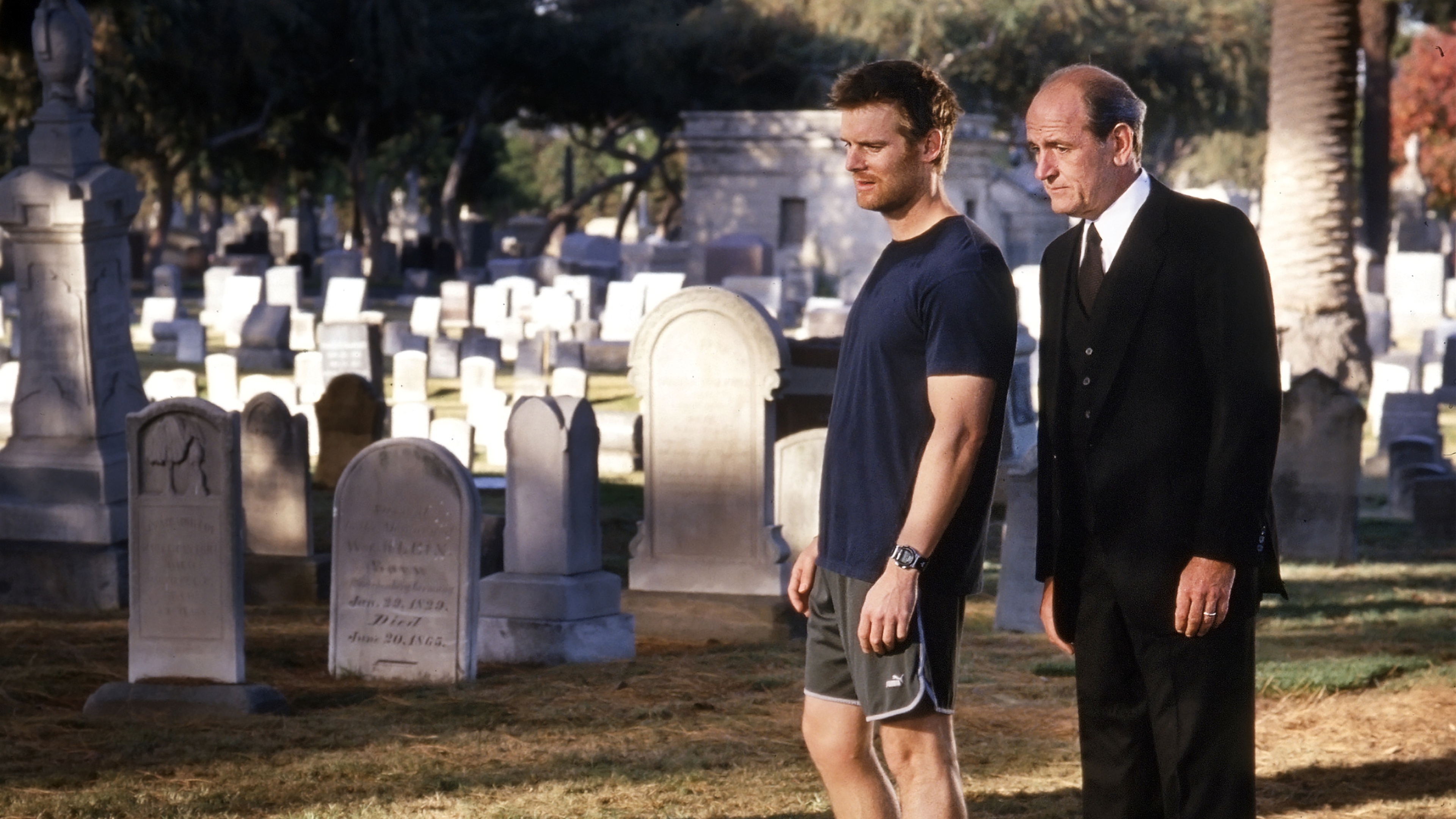 Share more than 137 watch 6 feet under best vietkidsiq.edu.vn