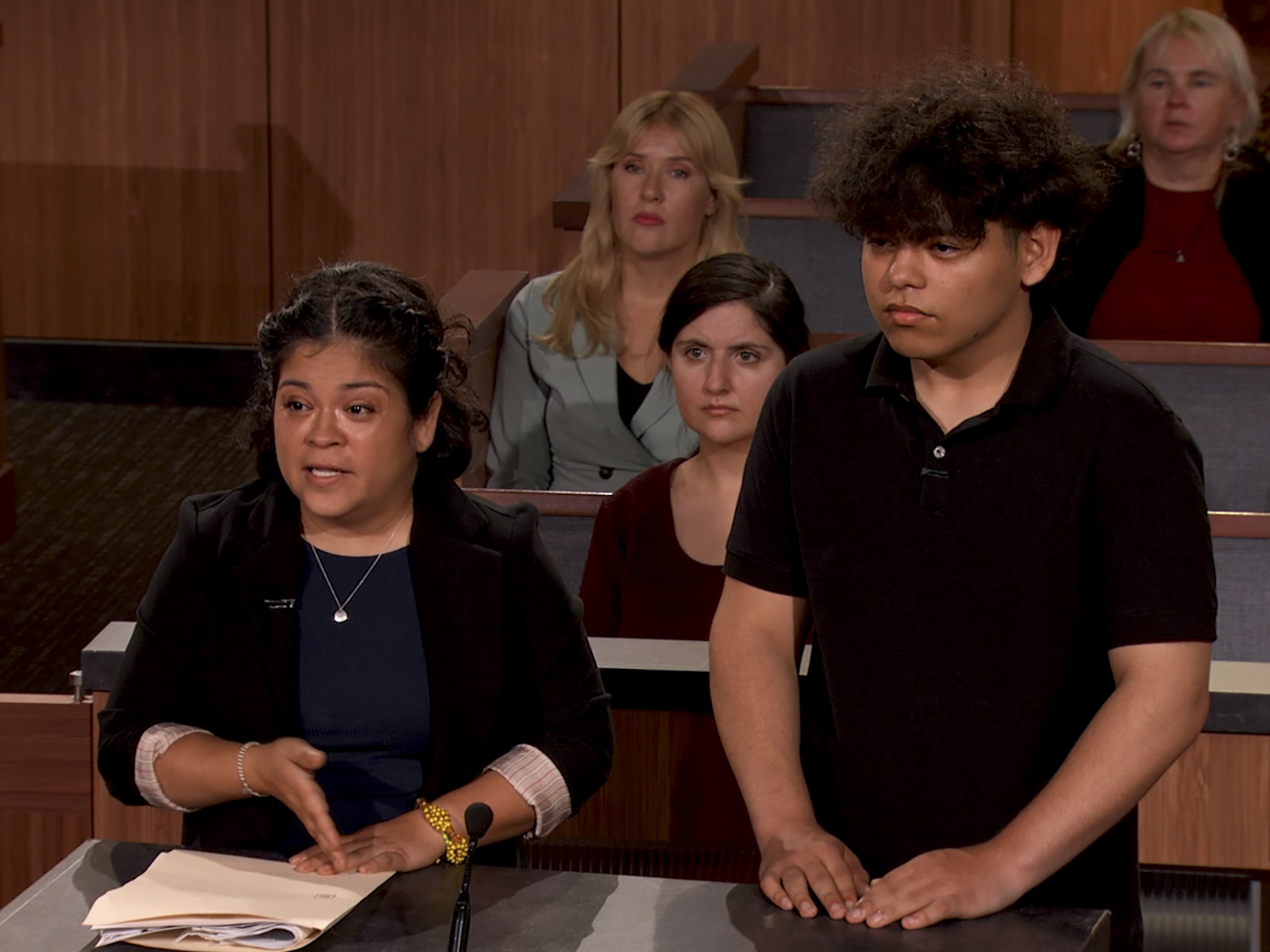 Yosh qizlar va qariyalar ishtirokida porno onlayn tomosha qiling Eski yalangoch uysiz ayollar