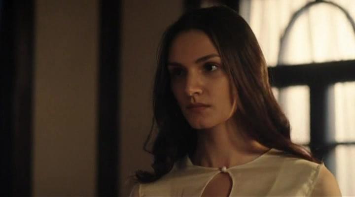 Xotinining hayratlanarli dosti ruscha porno Kristina Asmusning erotik fotosuratlari