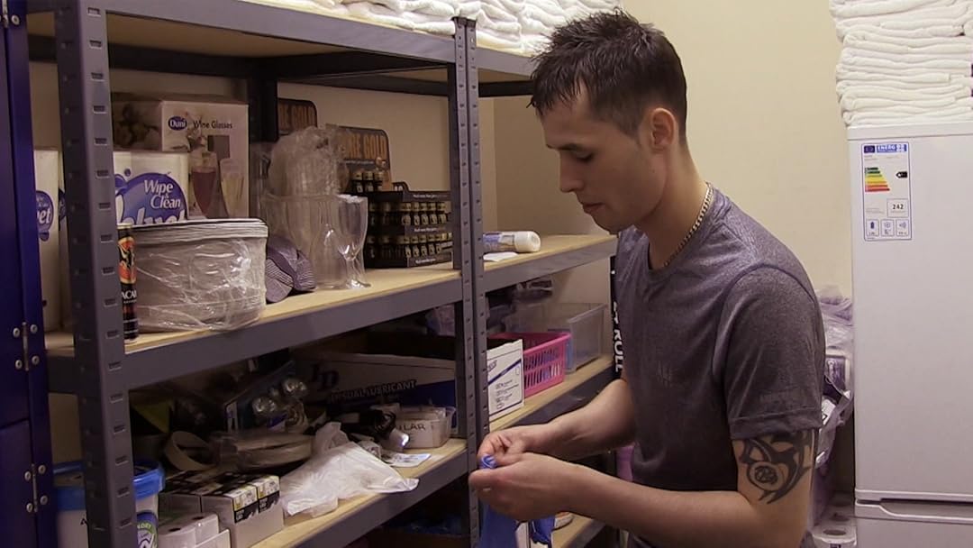 Rita Agibalova - mushuk Mushukni yalab, ayol siydigini ichish mumkin bolgan porno saytni tomosha qiling.