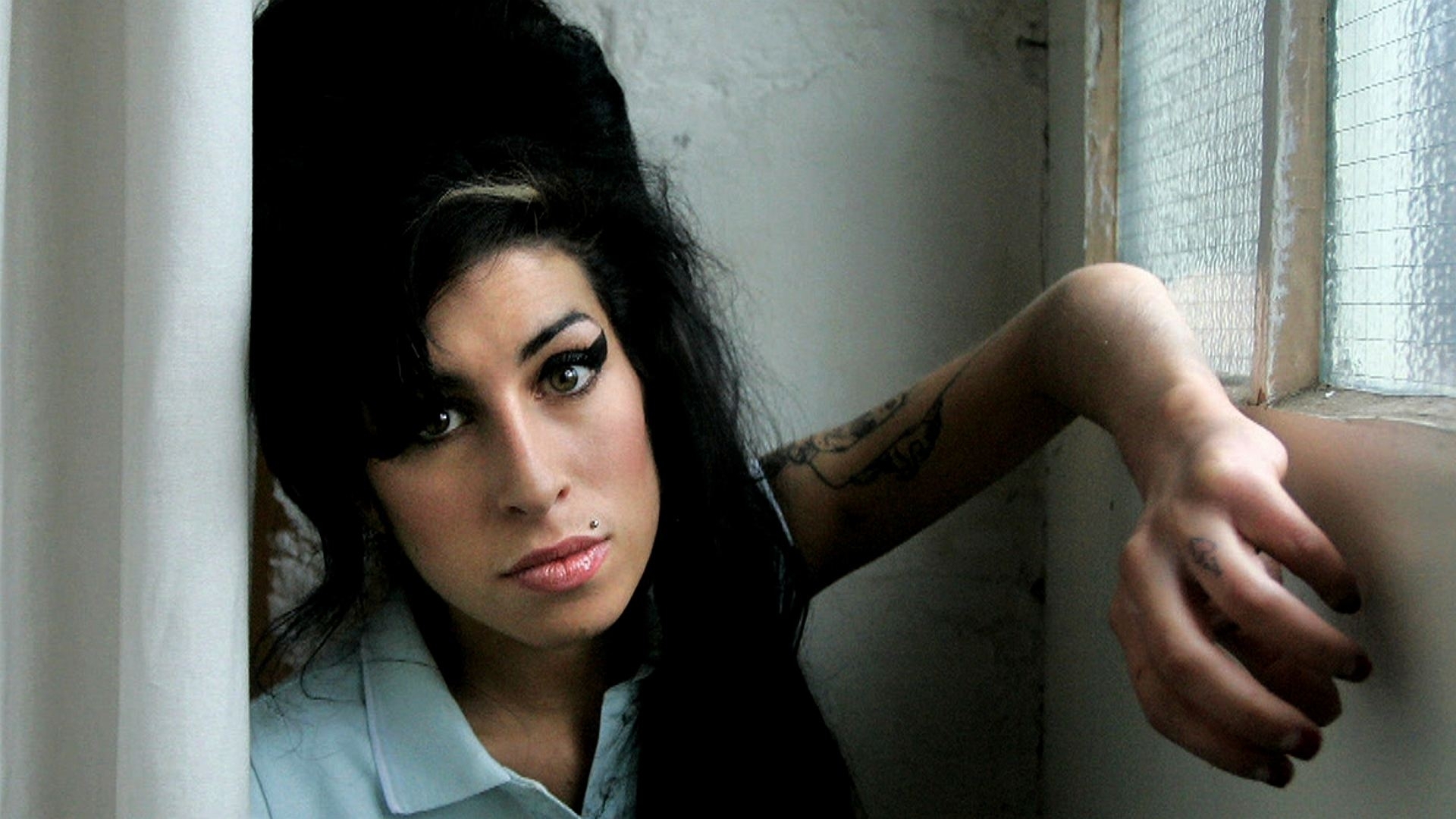 (未使用･未開封品)Winehouse, Amy / Fallen Star [DVD] 71rn8Sbp1YL._UF350,350_QL50_.jpg