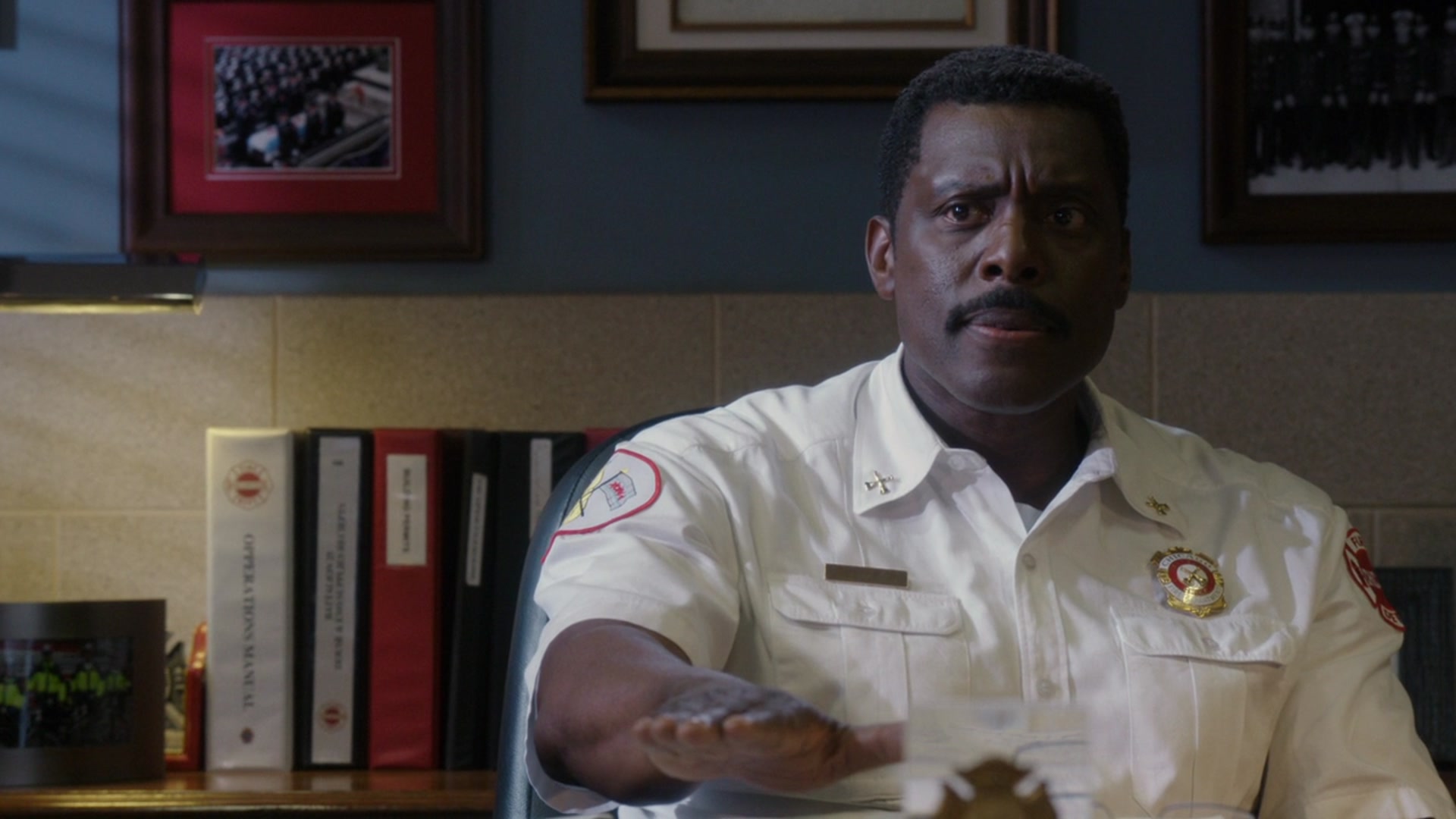 シカゴ・ファイア シーズン1~シーズン4セット バリューパック　4シーズンセット Amazon.co.jp: シカゴファイア シーズン1~シーズン4セット